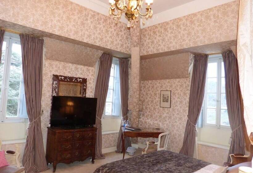 Номер Superior, Château D Urbilhac
