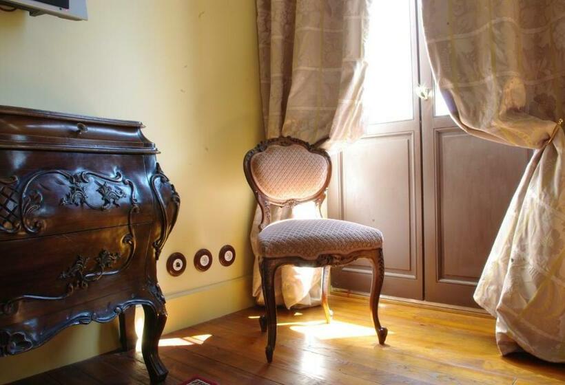 Номер Стандарт, Hostellerie Du Coq D'or