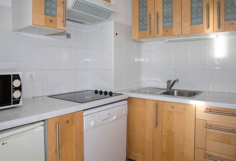 Студия Стандарт, Hôtel & Appart Hôtel Olatua