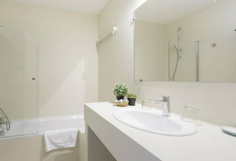 Студия Стандарт, Hôtel & Appart Hôtel Olatua