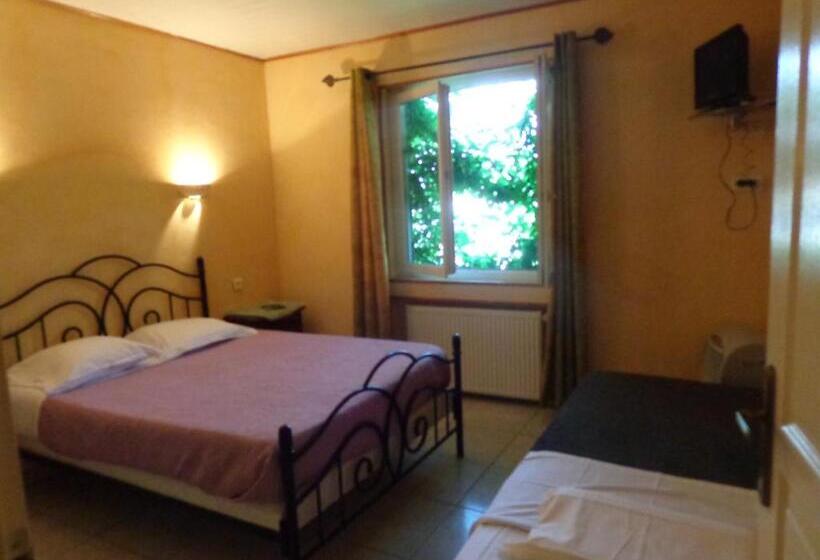 Номер Стандарт Трехместный, Le Relais De La Rn7