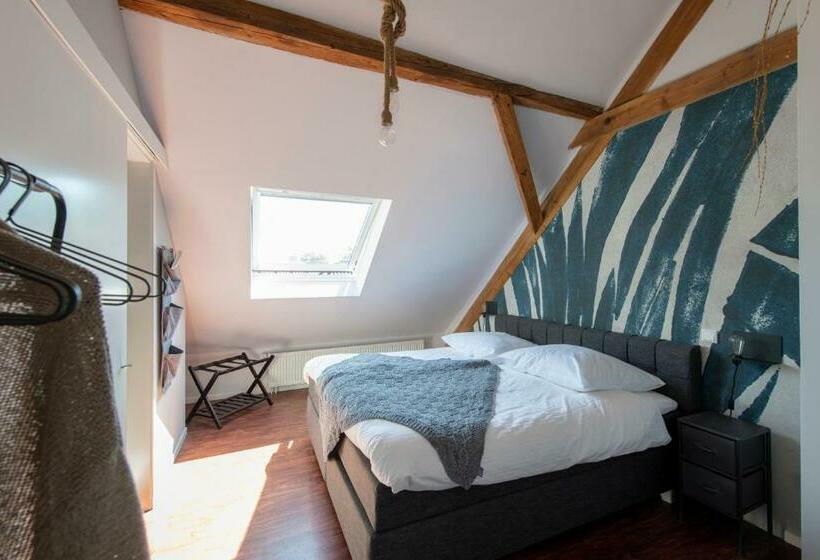Номер Стандарт, B&b Reveille