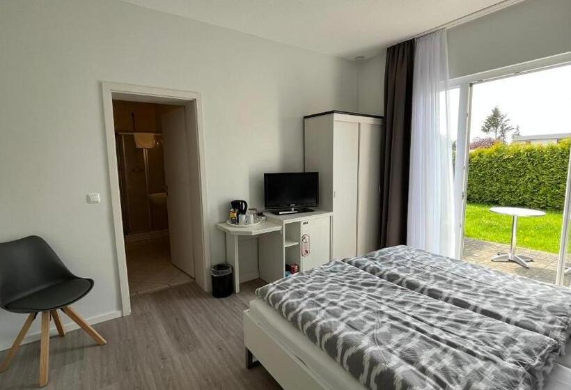 Номер Стандарт Вид на Сад, Kastanienhof Hotel Garni