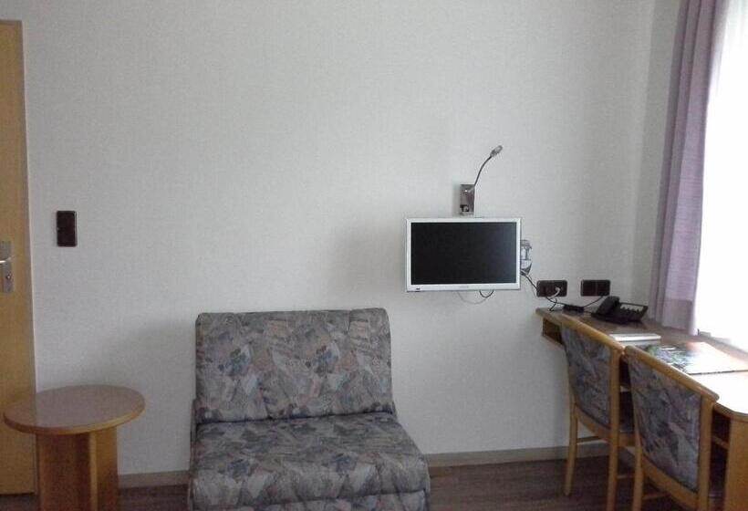 Номер Стандарт, Pension Zum Grünen Wald