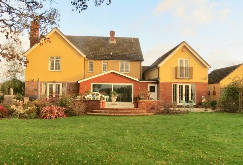 Номер Superior Вид на Сад, Newmans Lodge