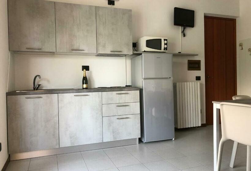 Апартаменты 1 Спальня Нижний Этаж, Residence Villaggio Tiglio
