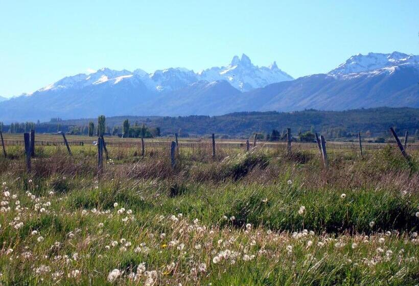 스탠다드 스튜디오, Piuke Mapu Patagonia Hostel