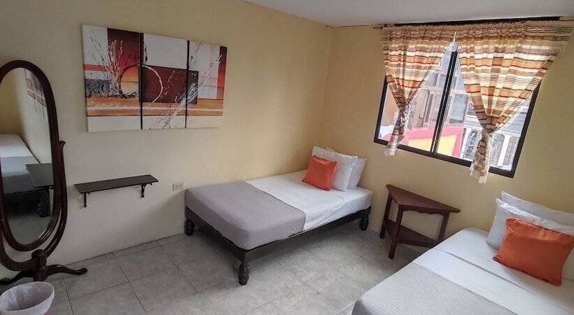 اتاق استاندارد با سرویس بهداشتی مشترک, Dreamkapture Hostel Close To The Airport And Bus Terminal