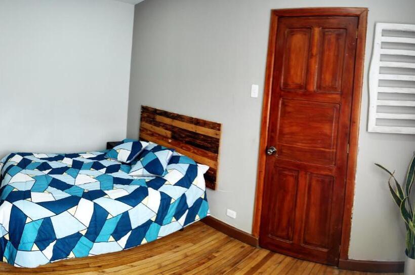 اتاق استاندارد, Minka Hostel