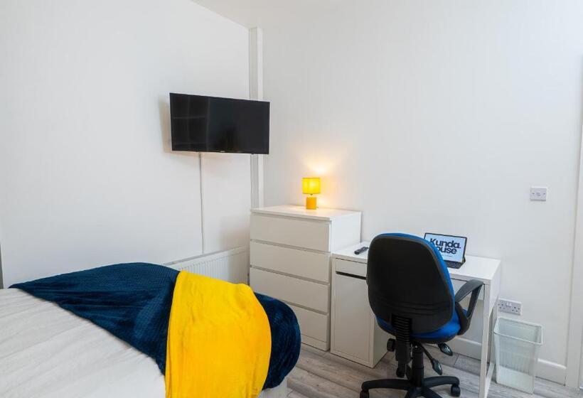 Номер Стандарт, Kunda House Coventry Road
