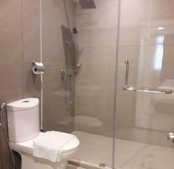 Quarto Triplo Estandar, Pantai Inn Kota Kinabalu