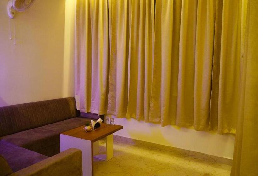 Номер Deluxe, Signature Inn