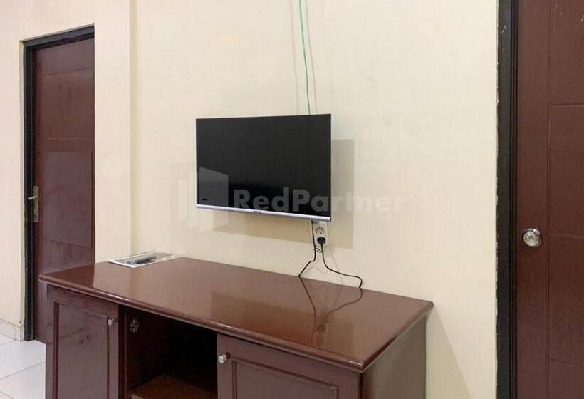 Номер Deluxe, Srb Near Mall Ciputra Cibubur Mitra Reddoorz