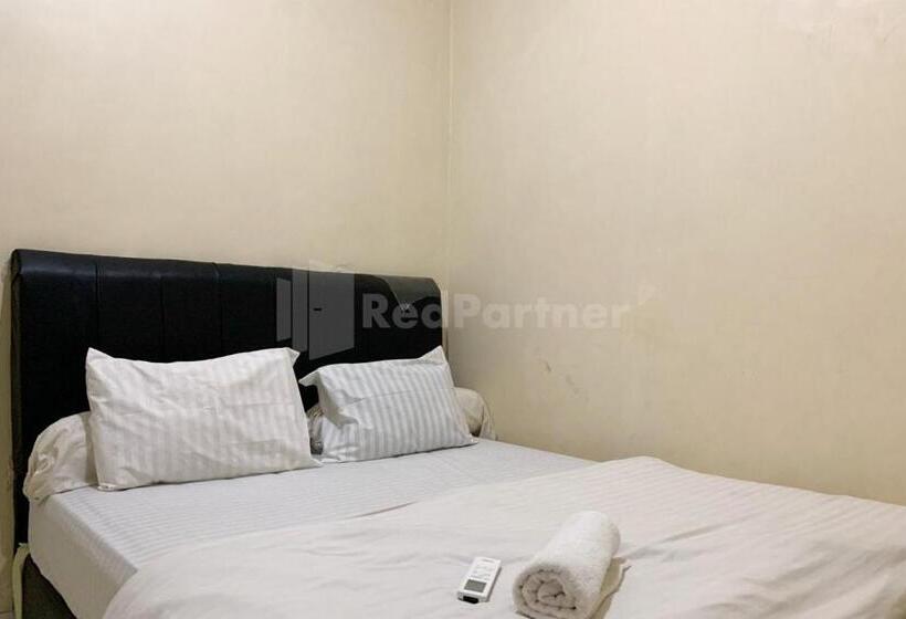 Номер Deluxe, Srb Near Mall Ciputra Cibubur Mitra Reddoorz