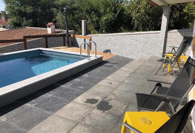 Четырехместный Номер Стандарт, Sun House Ii   Near Sintra   Kitchen   Poll