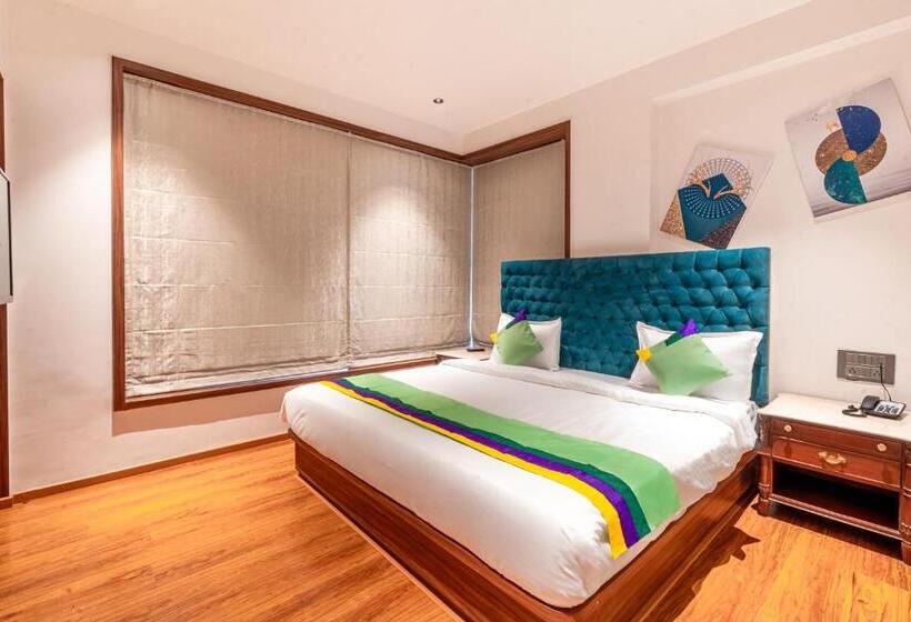 Номер Премиум, Treebo Premium Heritage Grand  Majiwada Thane