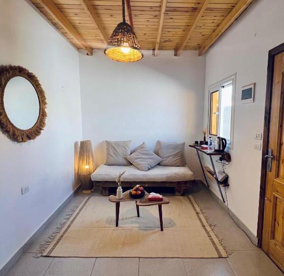 استودیو استاندارد با چشم‌انداز, Oro Guesthouse