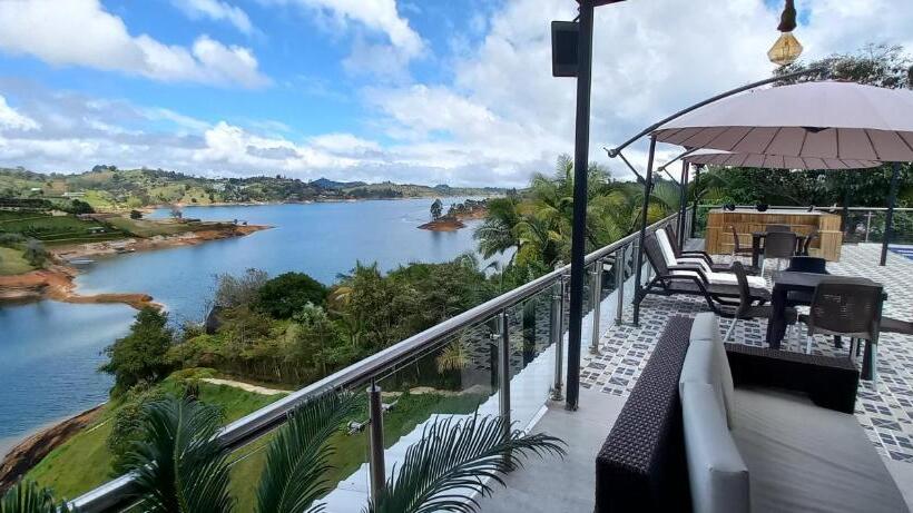 4인용 스탠다드 룸, Mirador Cielo Blue