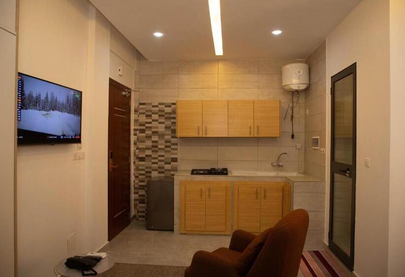 استودیوی استاندارد, Complexe Immobilier Le Silence Cis