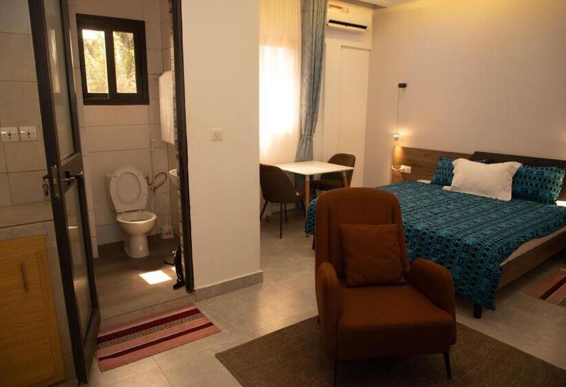 استودیوی استاندارد, Complexe Immobilier Le Silence Cis