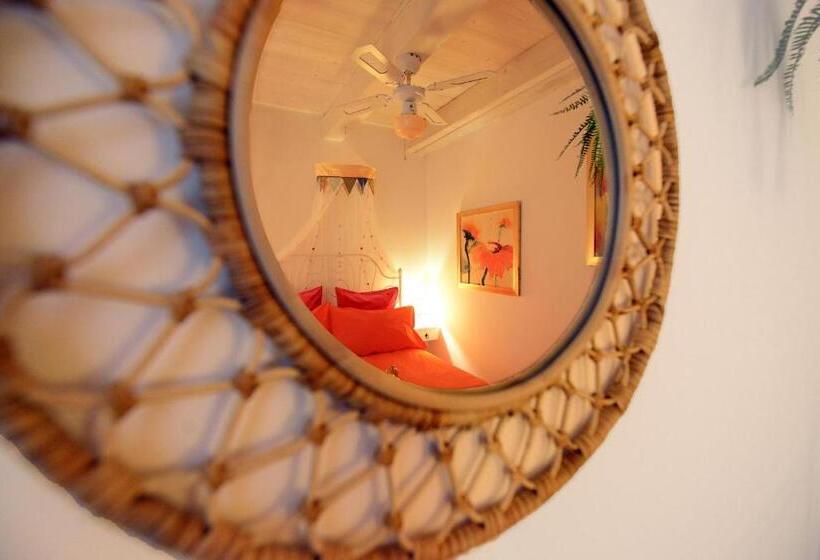 اتاق استاندارد, Lillac Cottage