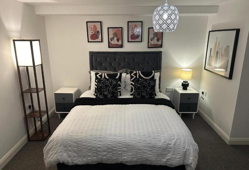 Апартаменты 1 Спальня, Beautiful Basement Apartment