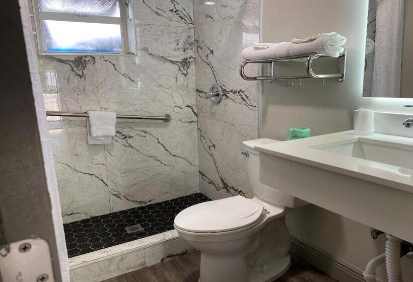 Стандартный Номер Кровать Кинг, Budget Motel  Titusville
