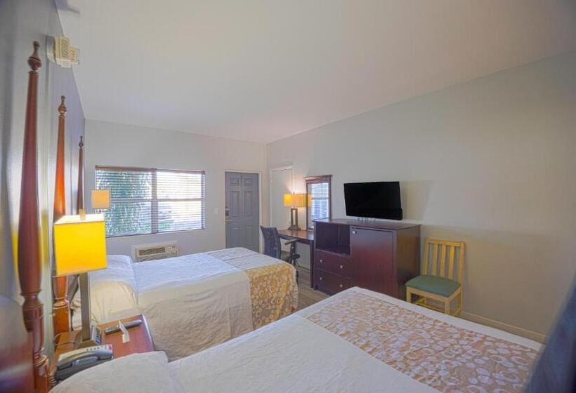 Номер Премиум, Budget Motel  Titusville