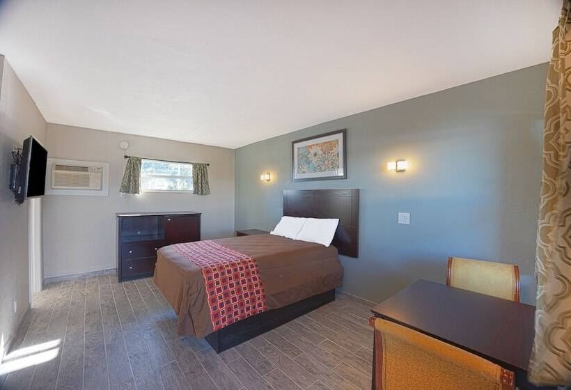 Апартаменты 1 Спальня, Budget Motel  Titusville