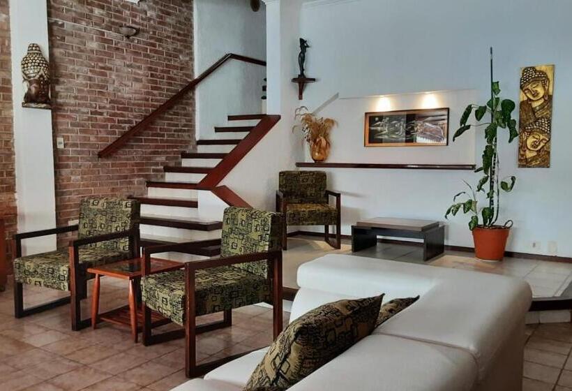 اتاق استاندارد چهار تخته, Centro