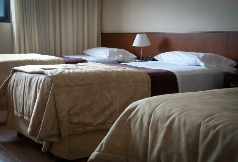 Quarto Triplo Deluxe, Maxim