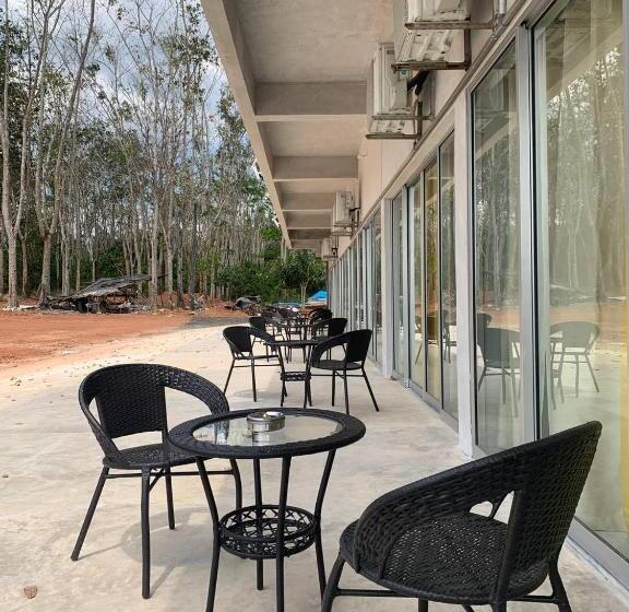 Семейный Номер Вид на Сад, 365 View Point Resort & Homestay