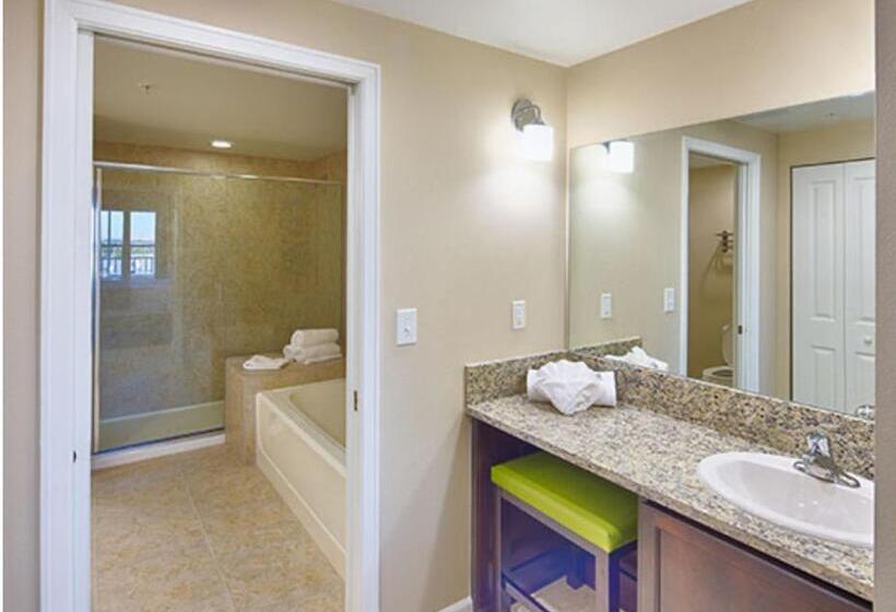 חדר סטנדרט עם מרפסת, Holiday Homes 2 Rooms 4 Beds 2 Bathrooms 8 Occupants