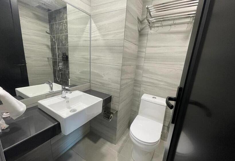 Семейный Номер, Dj Citi Plaza Hotel & Suites