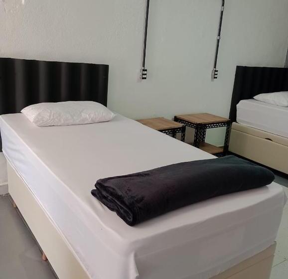 패밀리 스위트, Pousada   Hostel Central