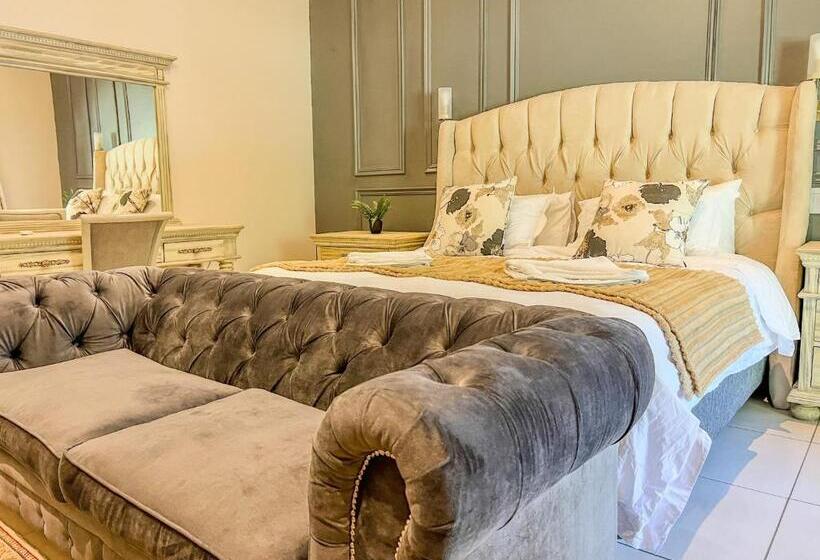 Номер Премиум, The Lux Guesthouse
