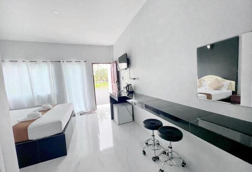 Номер Deluxe, Bm Beach Resort Satun บีเอ็มบีชรีสอร์ท