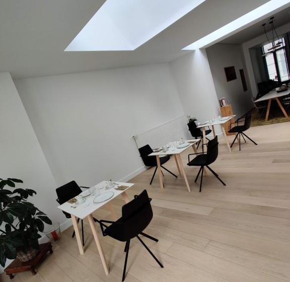 חדר דחוקס עם מיטת קינג, B&b Les Invités