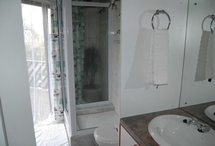 침실 1개 풀장 전망 아파트, Bon A Vie Self Catering And B&b Gonubie Full Solar Power, No Load Shedding!