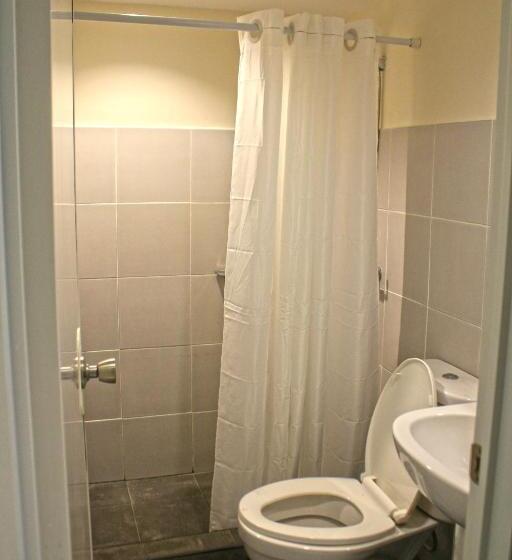 غرفة ديلوكس, Hometown Hotel   Lacson Bacolod