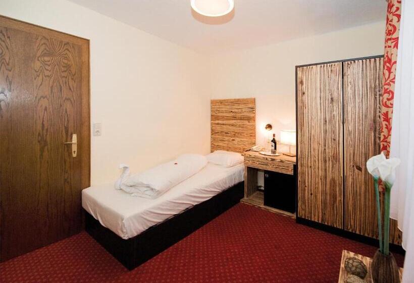 Economy Triple Room, Panorama Landhaus   Joker Card Included In Summer