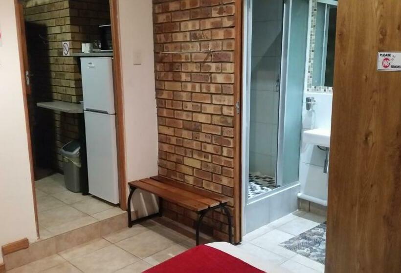 Номер Стандарт Трехместный, Windmill Guest House Bloemfontein