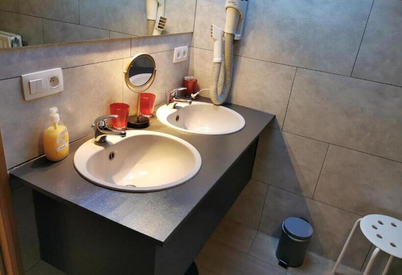 Номер Стандарт Трехместный, Hôtel Belair Ravel Etape