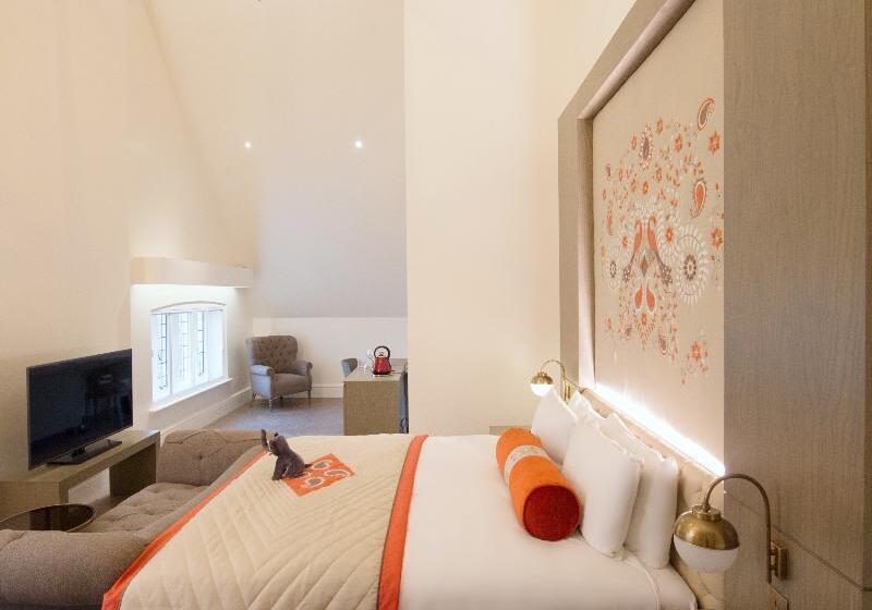 Номер Стандарт, The Lalit London