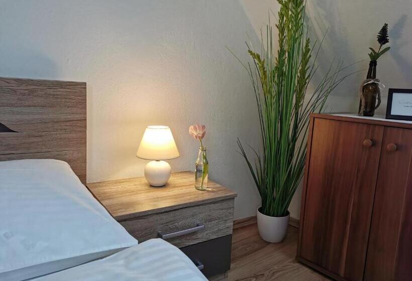 דירת שני חדרים, & Wirtshaus Hödl Kaplan