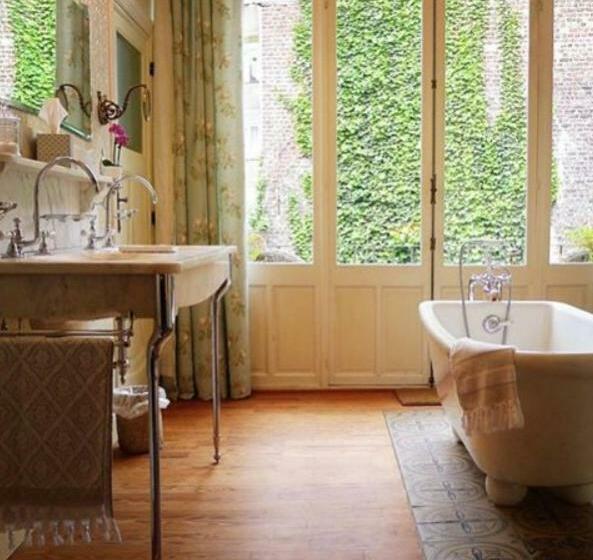 سوئیت با بالکن, Maison Flagey Brussels