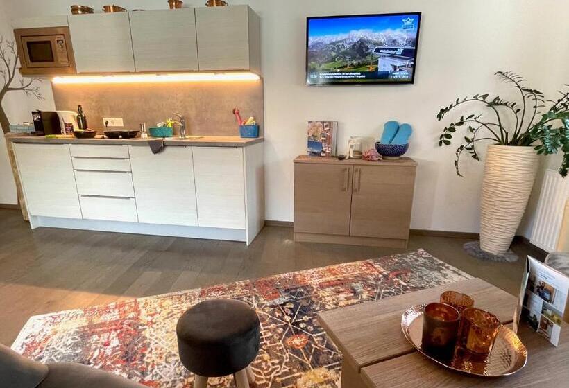 Апартаменты 2 Спальни с Балконом, Aparthotel Bergtraum