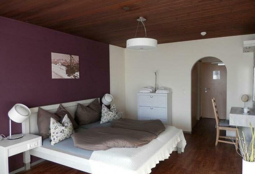 חדר סופריור, Dahoam By Sarina   Rooms & Suites
