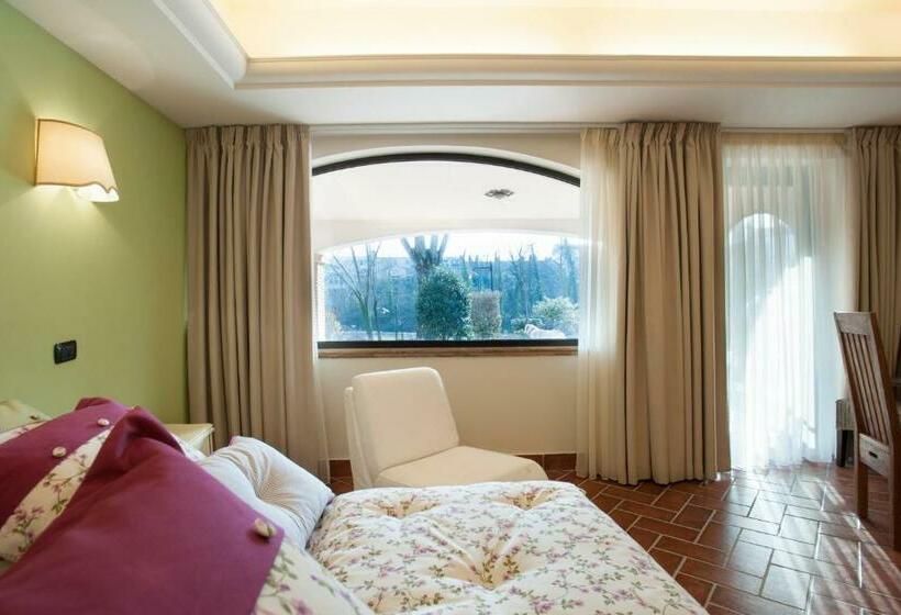 اتاق استاندارد برای معلولان, La Vignola Country