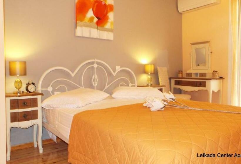 스탠다드 스튜디오, Lefkada Center Apartments